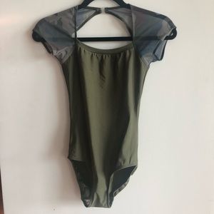 Eleve Leotard